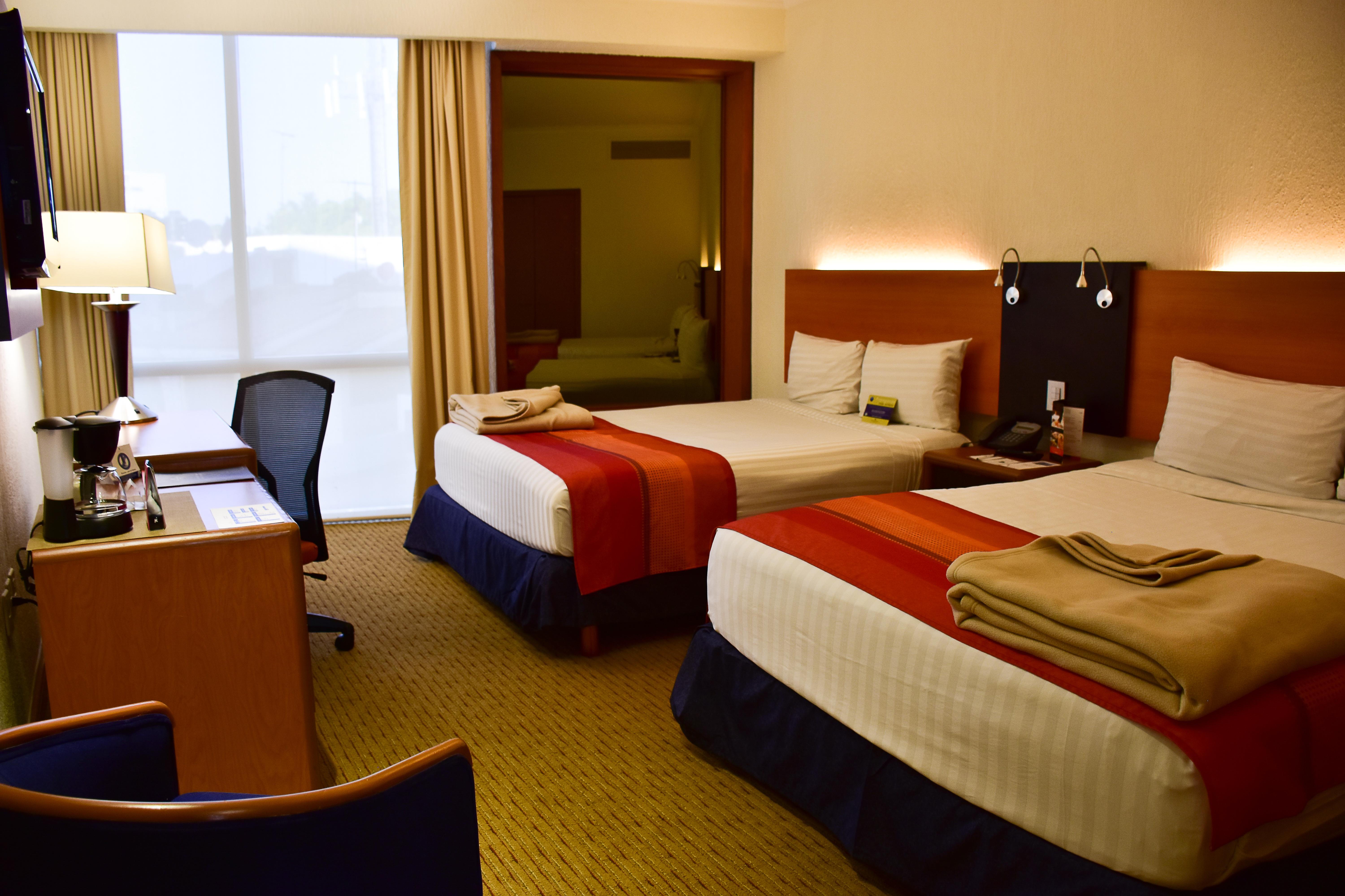 Hotel Guadalajara Plaza Expo Экстерьер фото