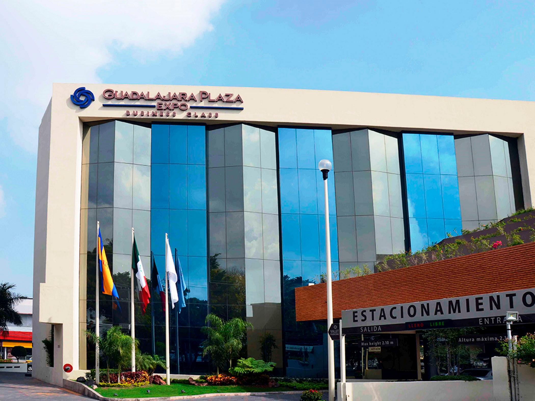 Hotel Guadalajara Plaza Expo Экстерьер фото