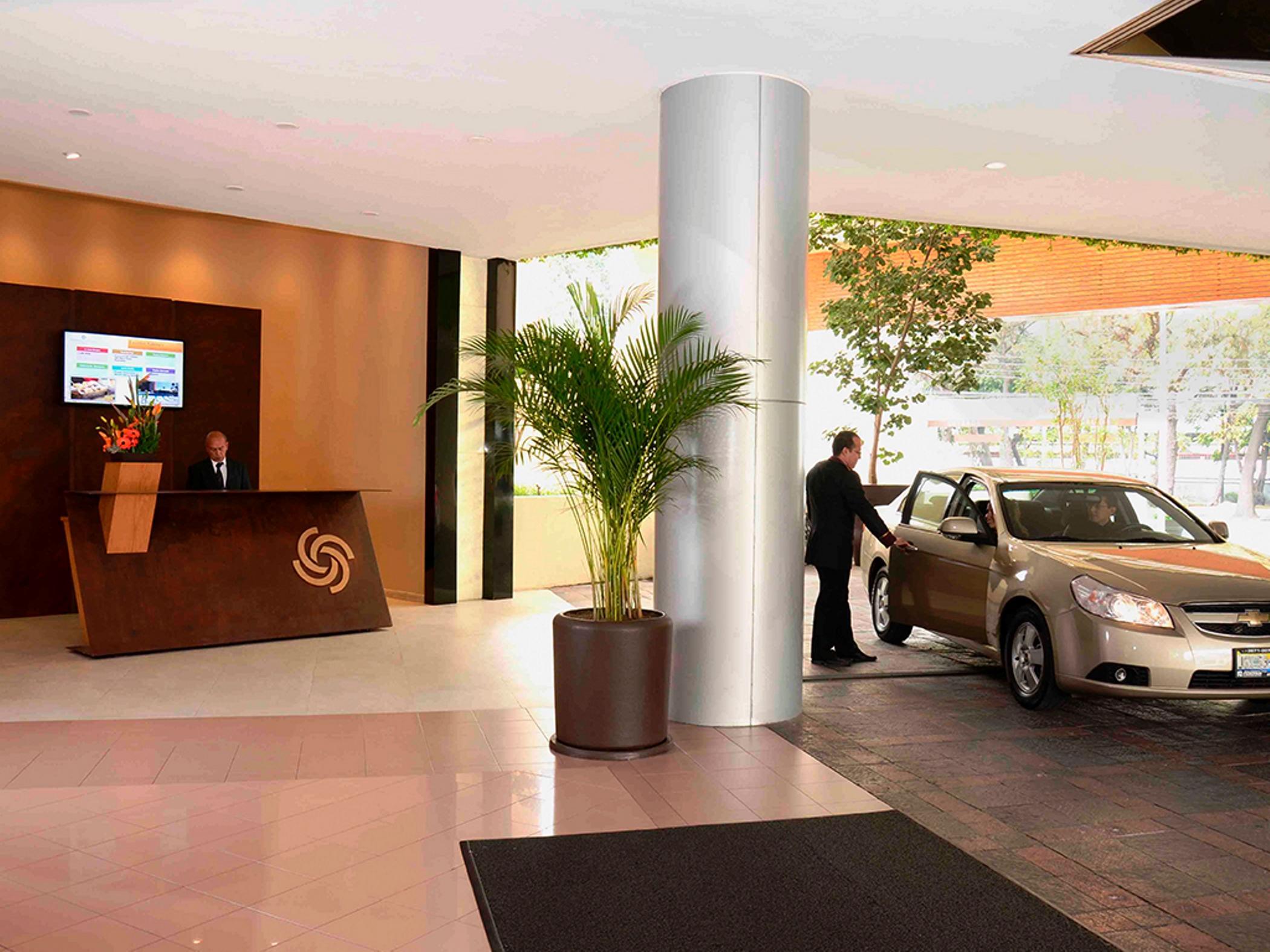 Hotel Guadalajara Plaza Expo Экстерьер фото