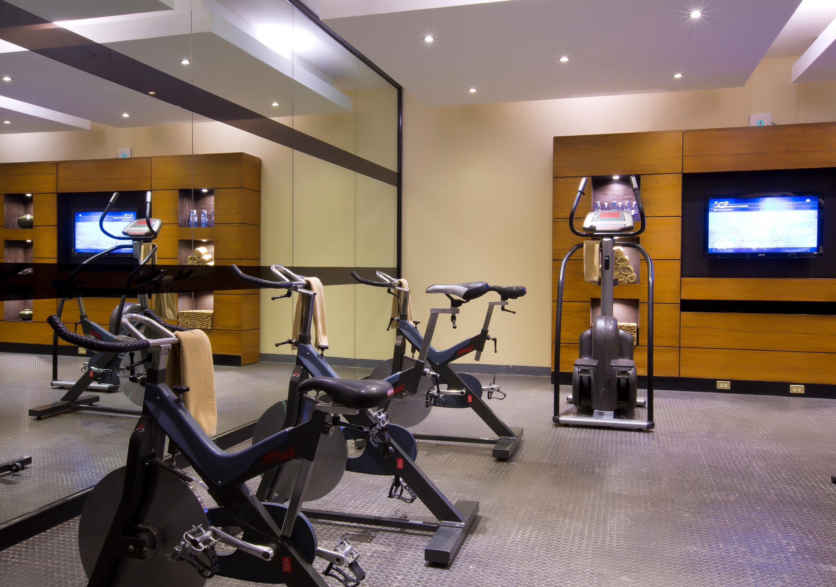 Hotel Guadalajara Plaza Expo Экстерьер фото
