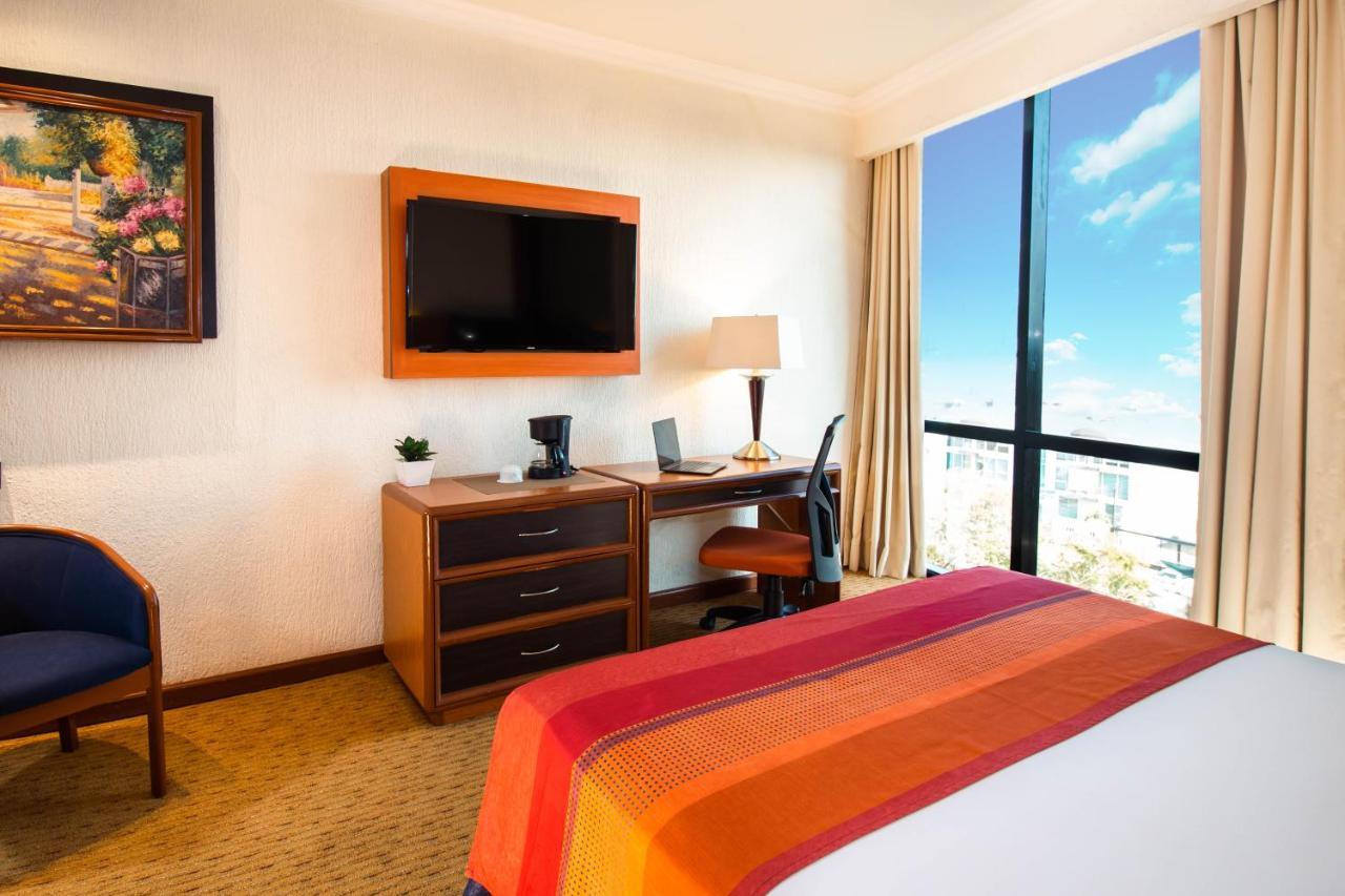 Hotel Guadalajara Plaza Expo Экстерьер фото