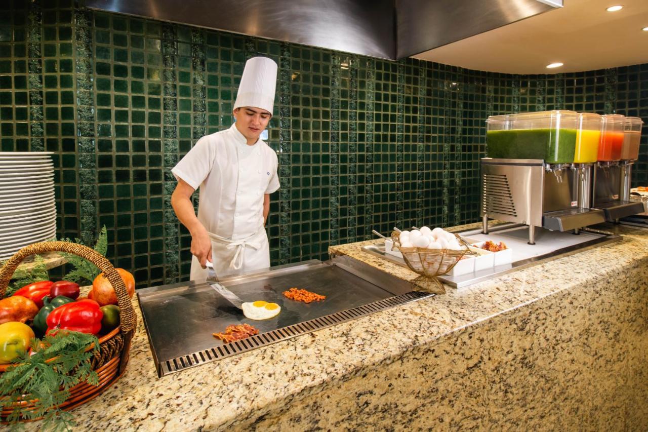 Hotel Guadalajara Plaza Expo Экстерьер фото
